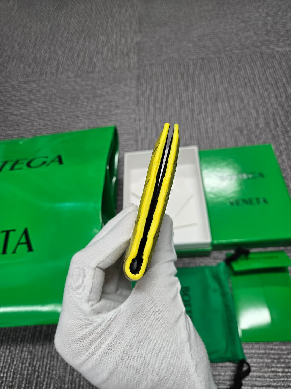 [특가][정품]보테가베네타 카드 반지갑 상품이미지4