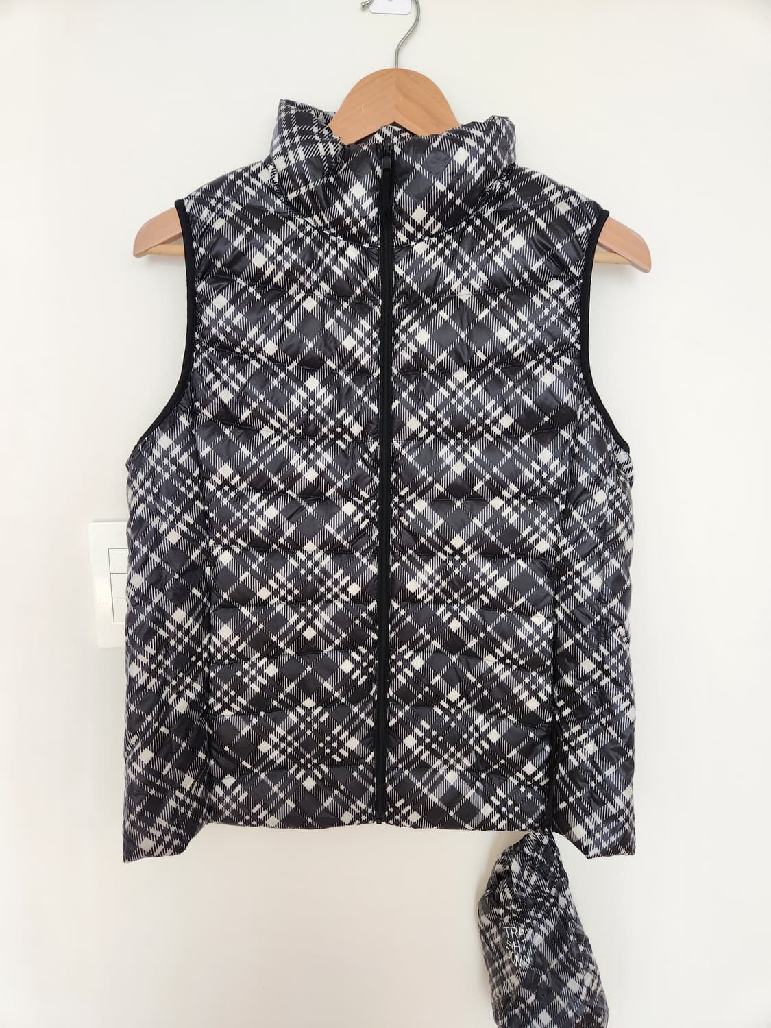 여자 유니클로 경량패딩조끼 XL 상품이미지1