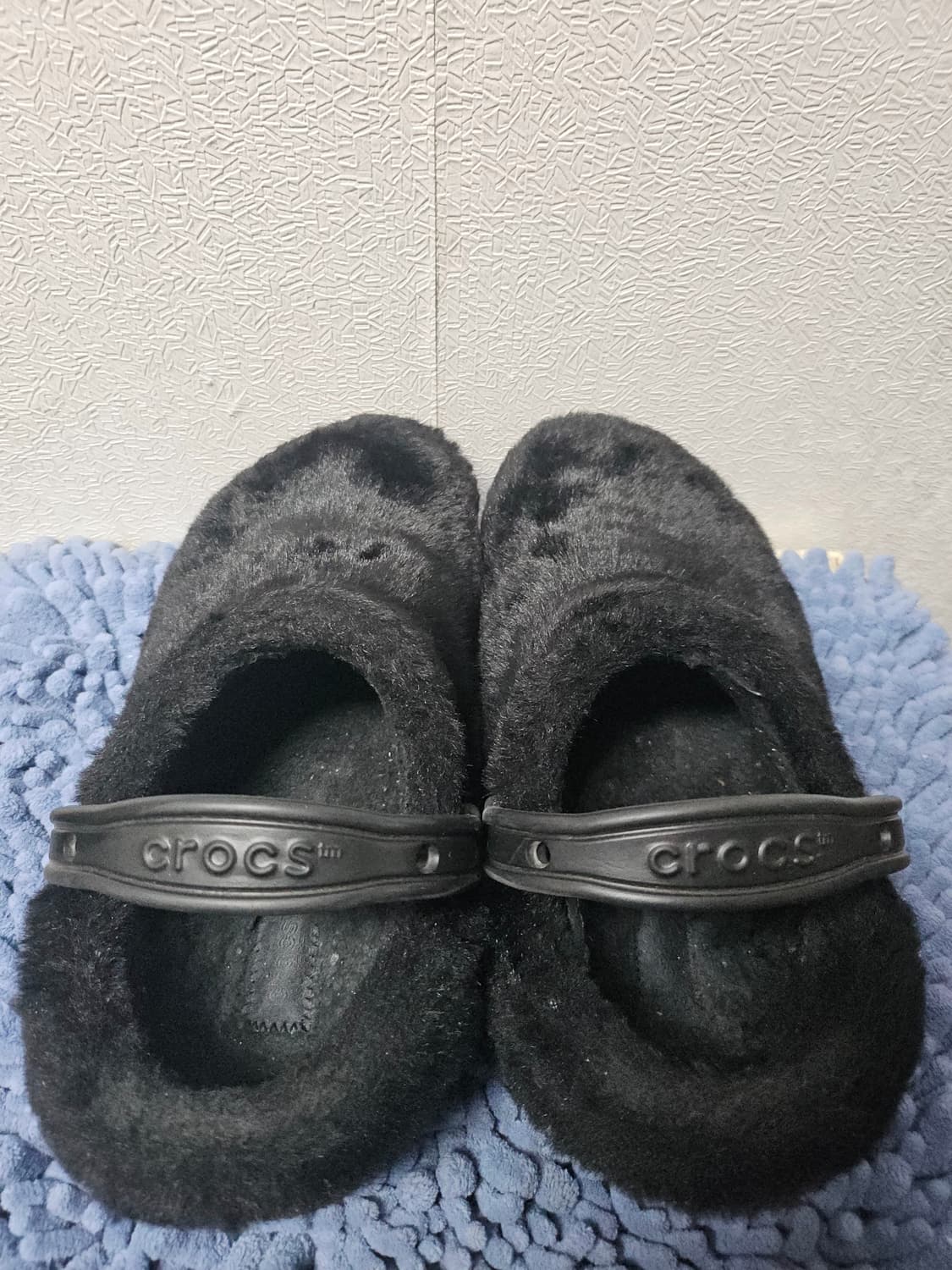 크록스 CROCS 클래식 퍼 슈어 클로그 블랙m6w8 상품이미지5