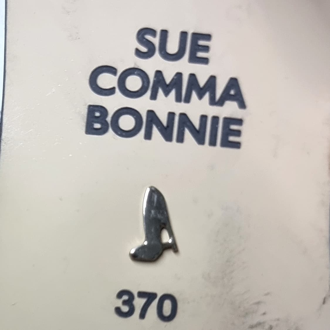 슈콤마보니 레더 리본 샌들 키튼힐 슈즈 (240/표기370) 상태최상 상품이미지6