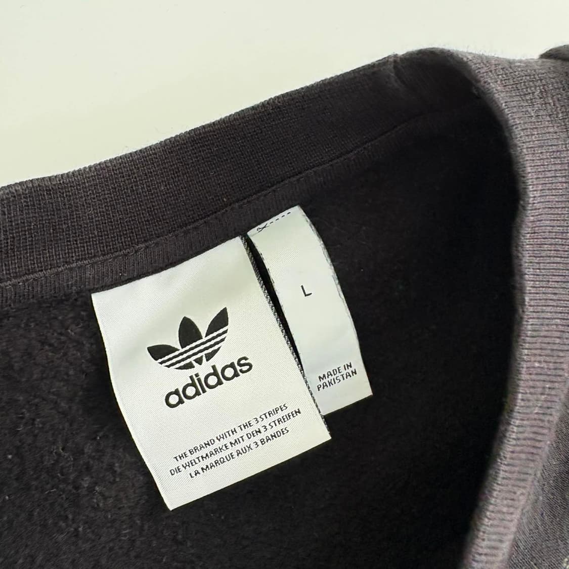 아디다스 신형 3tripes 블랙 크루넥 스웨트셔츠 맨투맨(L) 상품이미지4