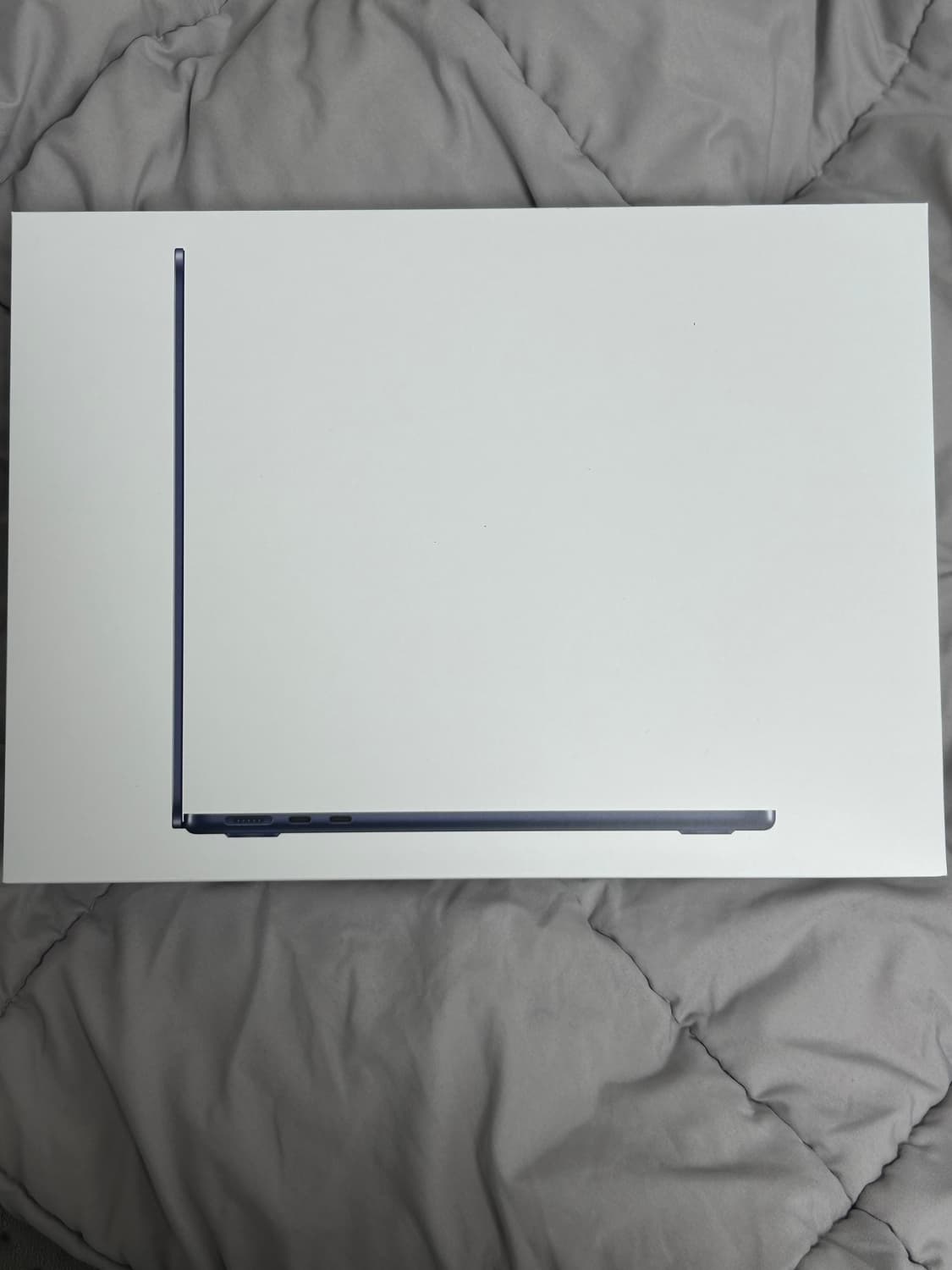 급처) 맥북 에어 M2 13인치 미드나이트 16GB / 256GB 상품이미지5