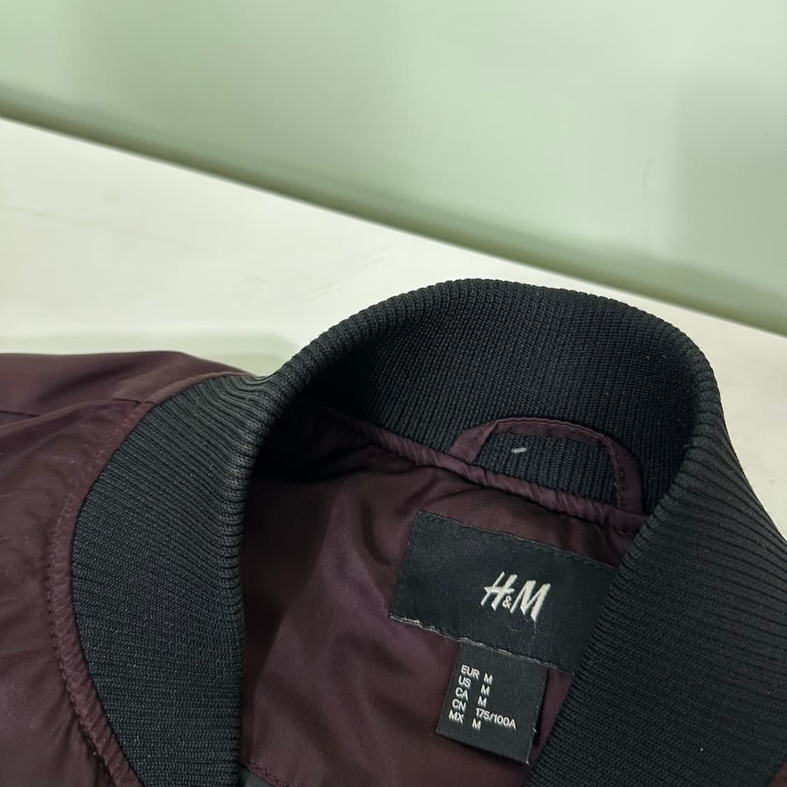 M 100 흐앤므 H&M 딥레드 MA1 항공자켓 상품이미지4