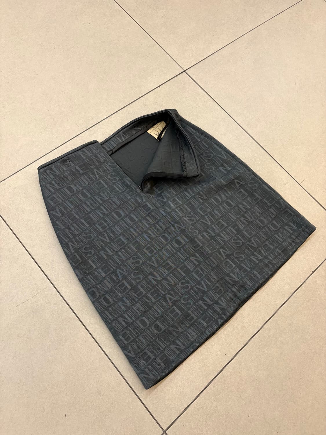 펜디 모노그램 미디 스커트 상품이미지7