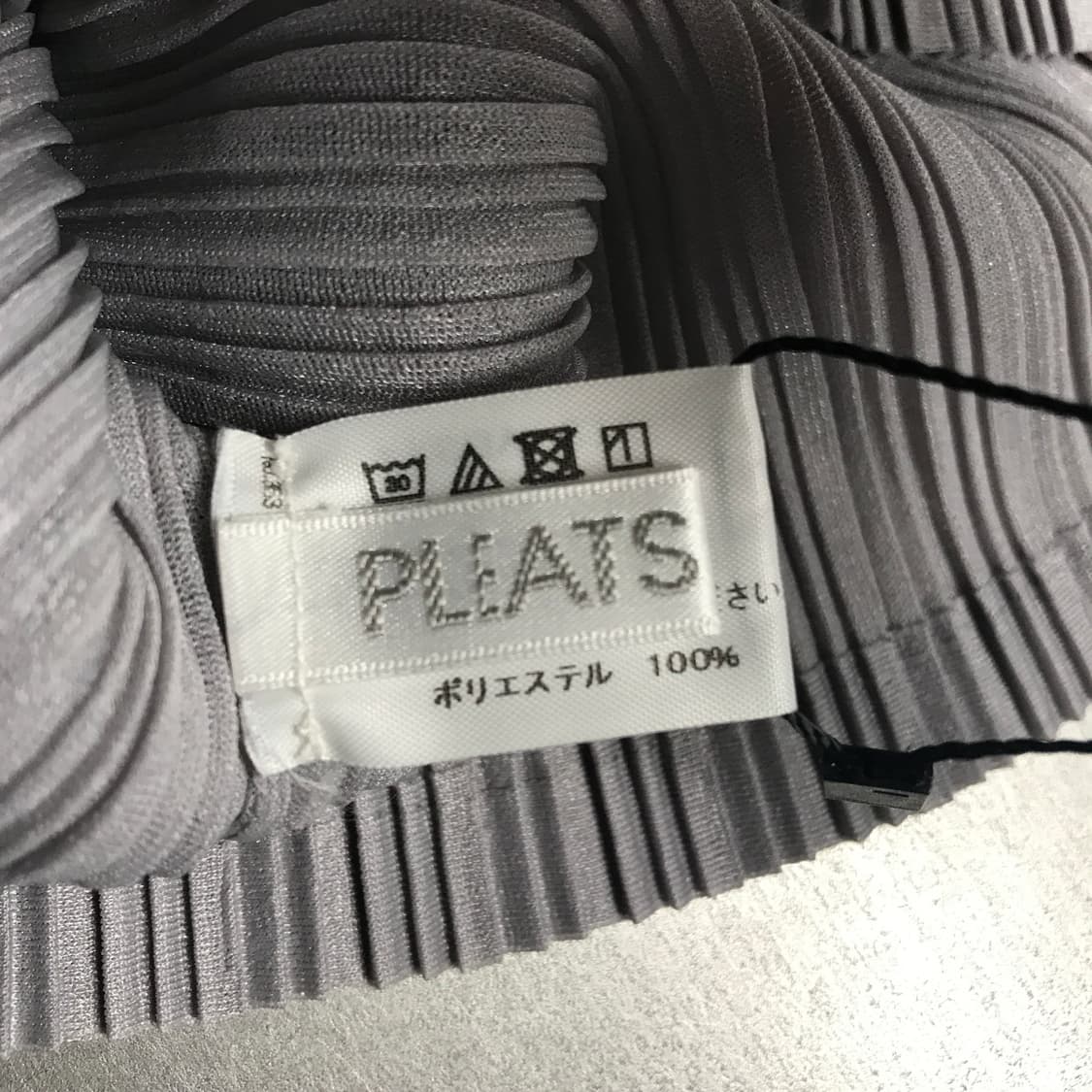 이세이 미야케 플리츠 플리즈 넥워머 그레이 상품이미지3