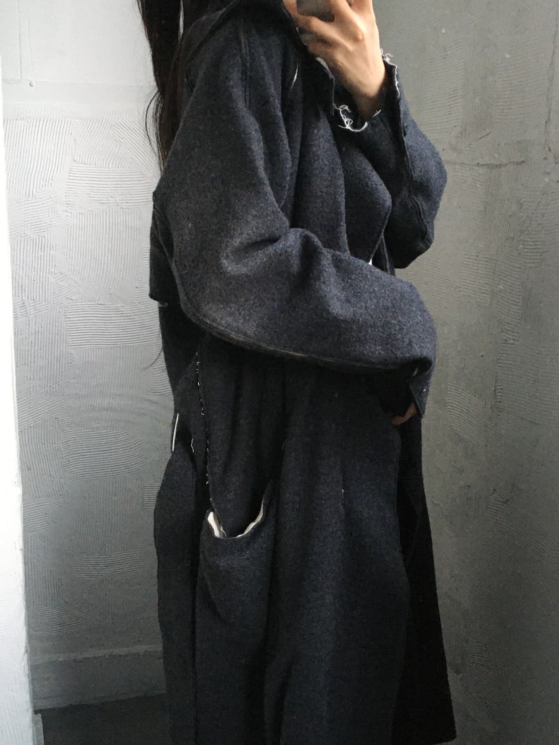 TRANSIT 트랜짓 딥차콜 컬러 집업 롱 코트 상품이미지4