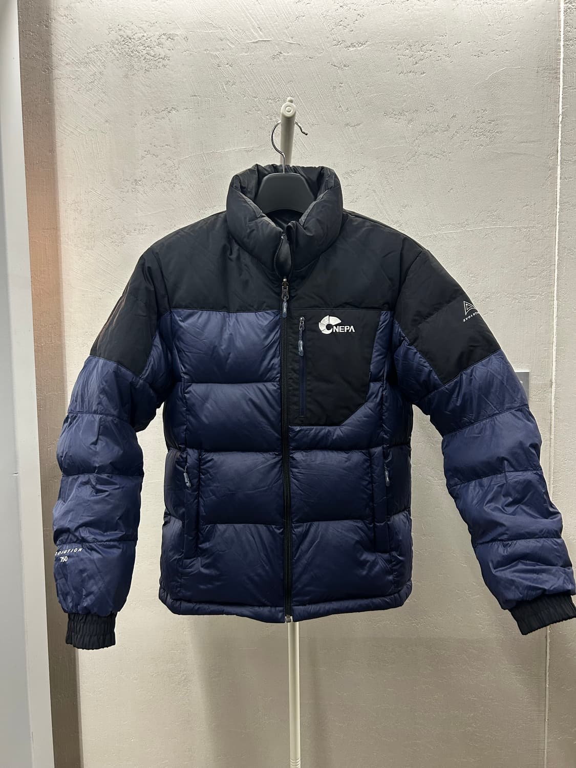네파(NEPA)양면 패딩 블랙/네이비 다운 점퍼 상품이미지3