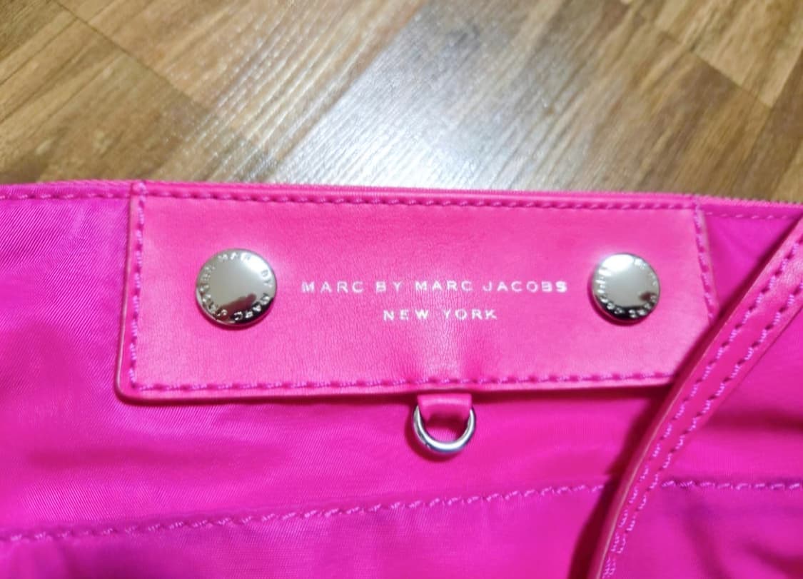 마크 바이 마크 제이콥스 프레피 나일론 크로스바디 백 [정품 미사용]
 상품이미지4