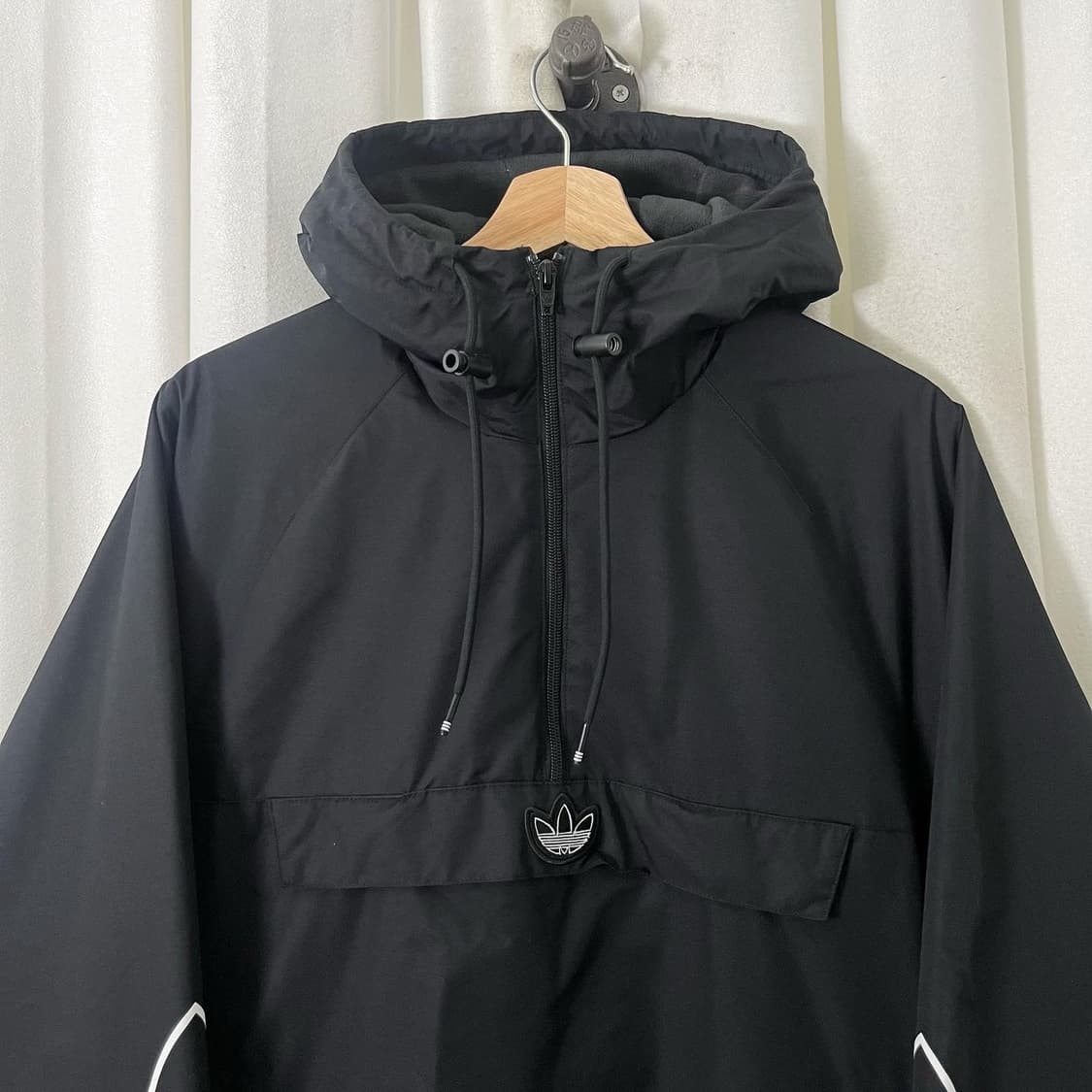 아디다스 블랙 윈드 후드 아노락 상품이미지2