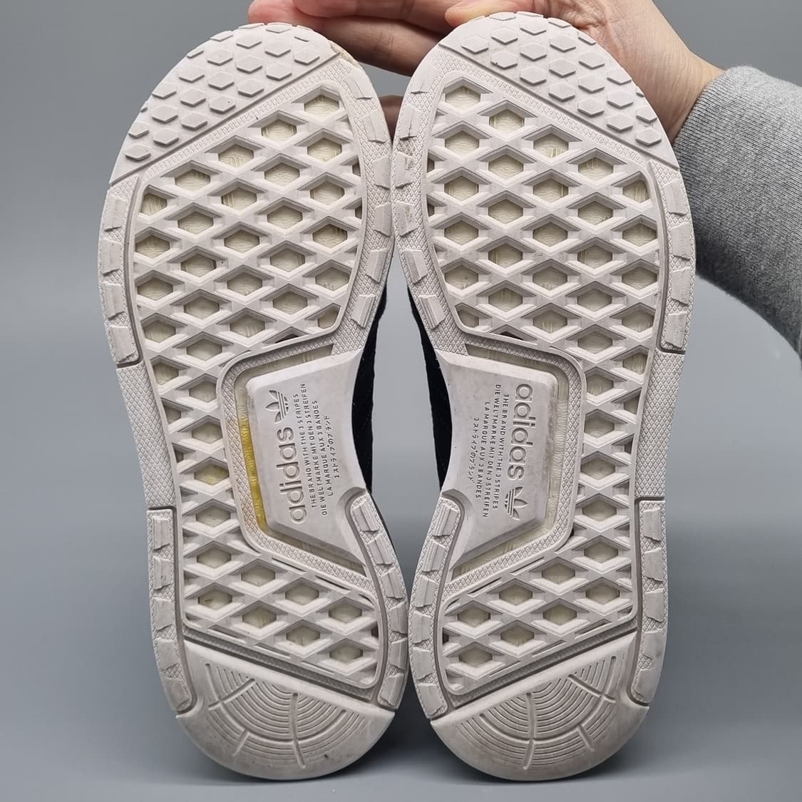 아디다스 NMD V3 여성운동화235 상품이미지3