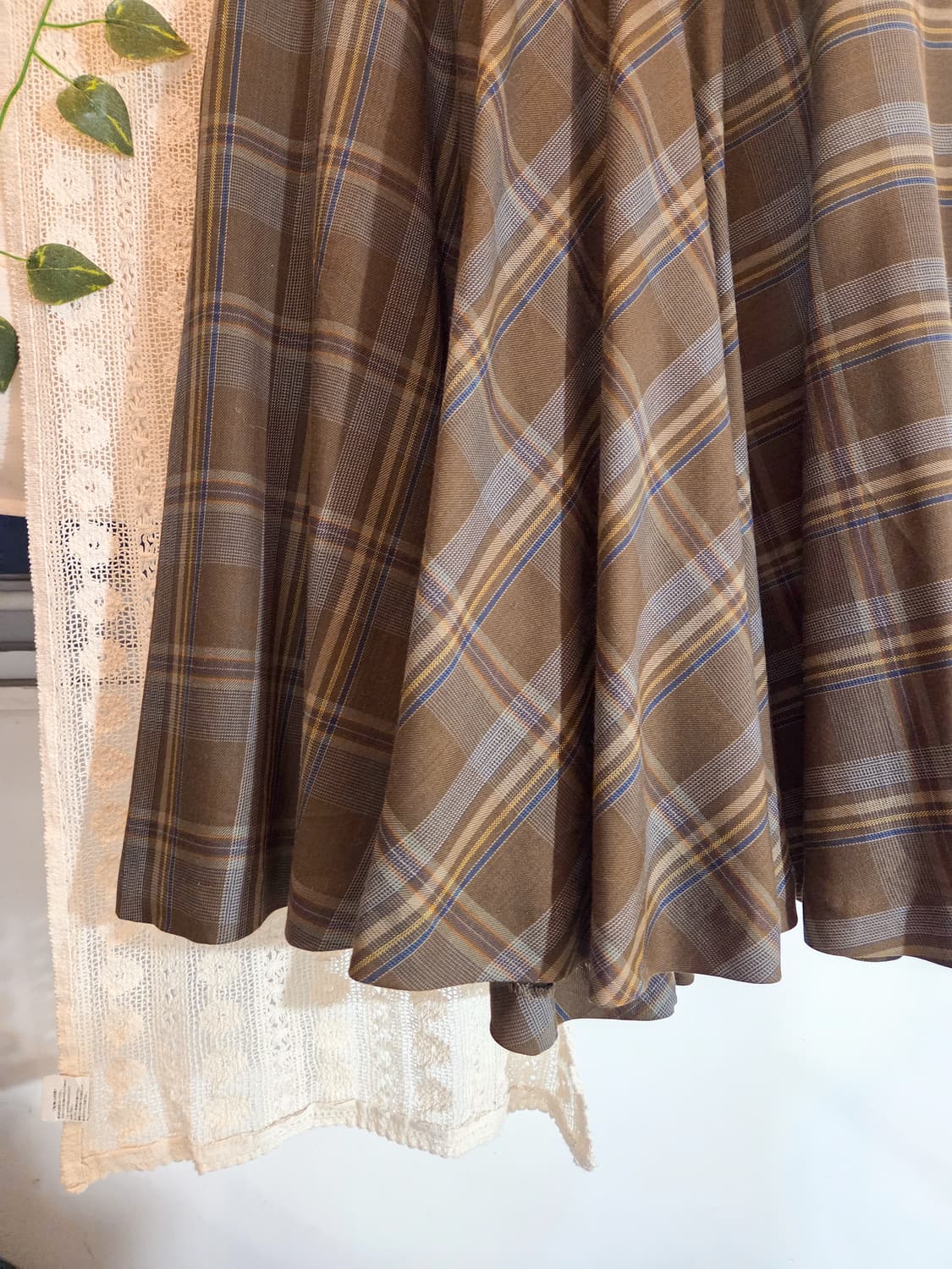 브라운 체크 울스커트 상품이미지4