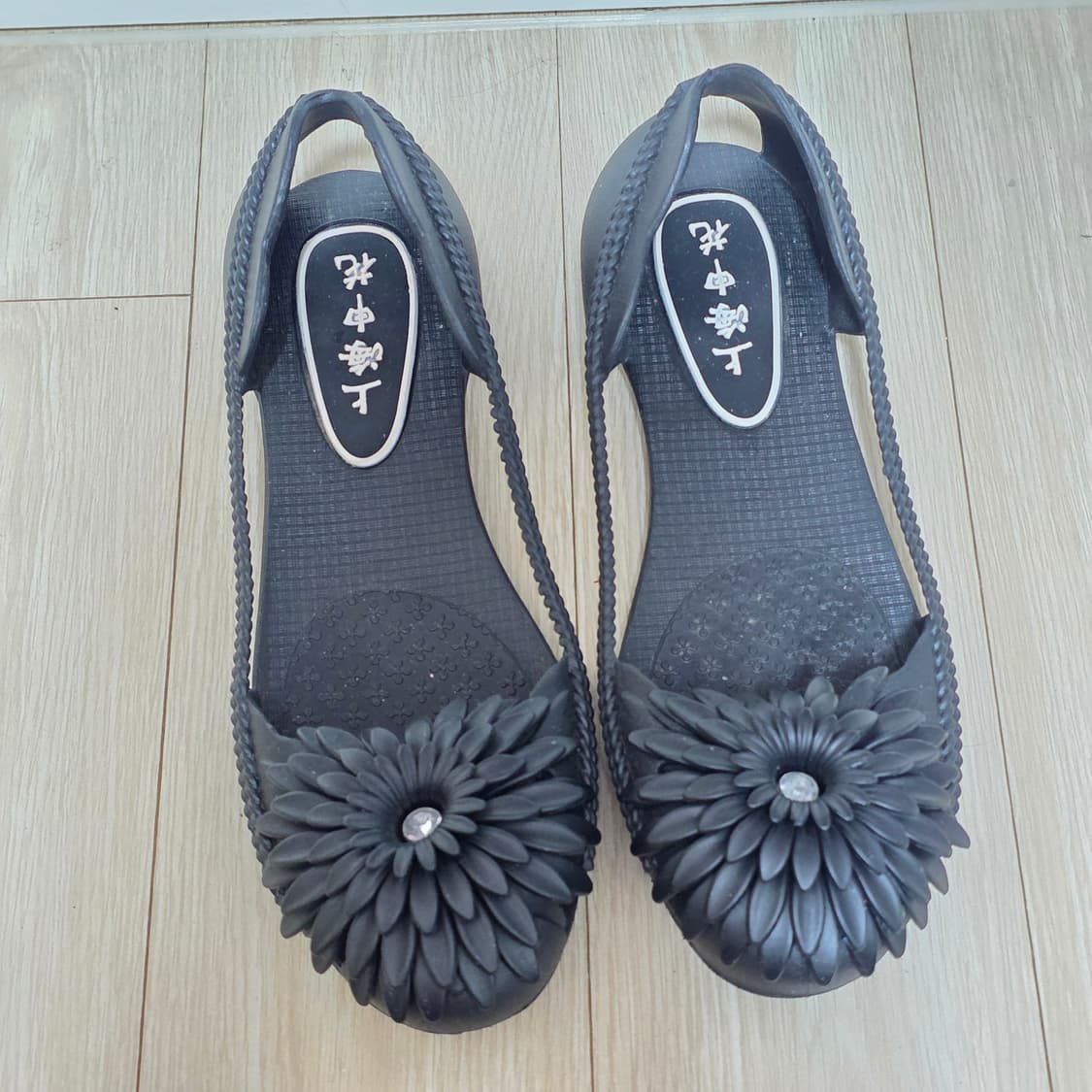 빈티지 블랙 로맨틱 플라워 젤리슈즈 상품이미지3