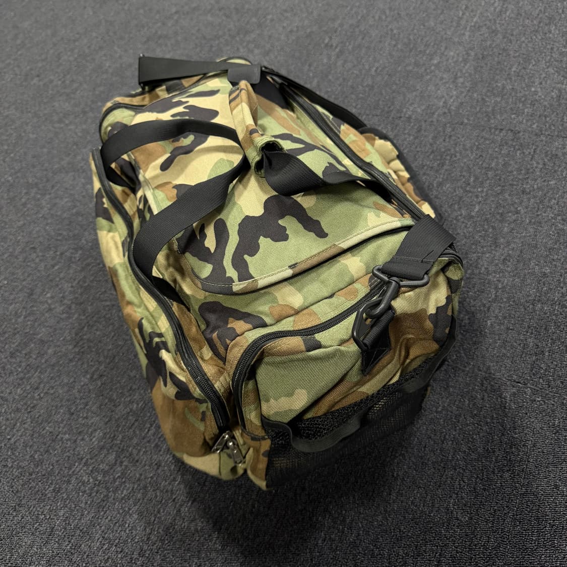 슈프림 15ss 우드랜드 카모 더플크로스백 상품이미지3