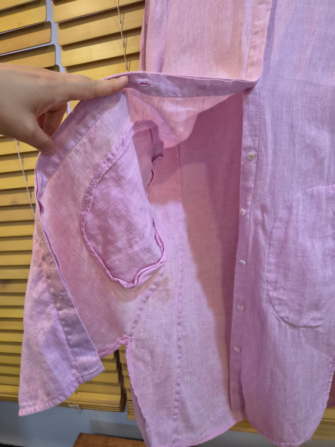 BCBG 여성 핑크린넨롱셔츠 85-94-155사이즈 상품이미지5
