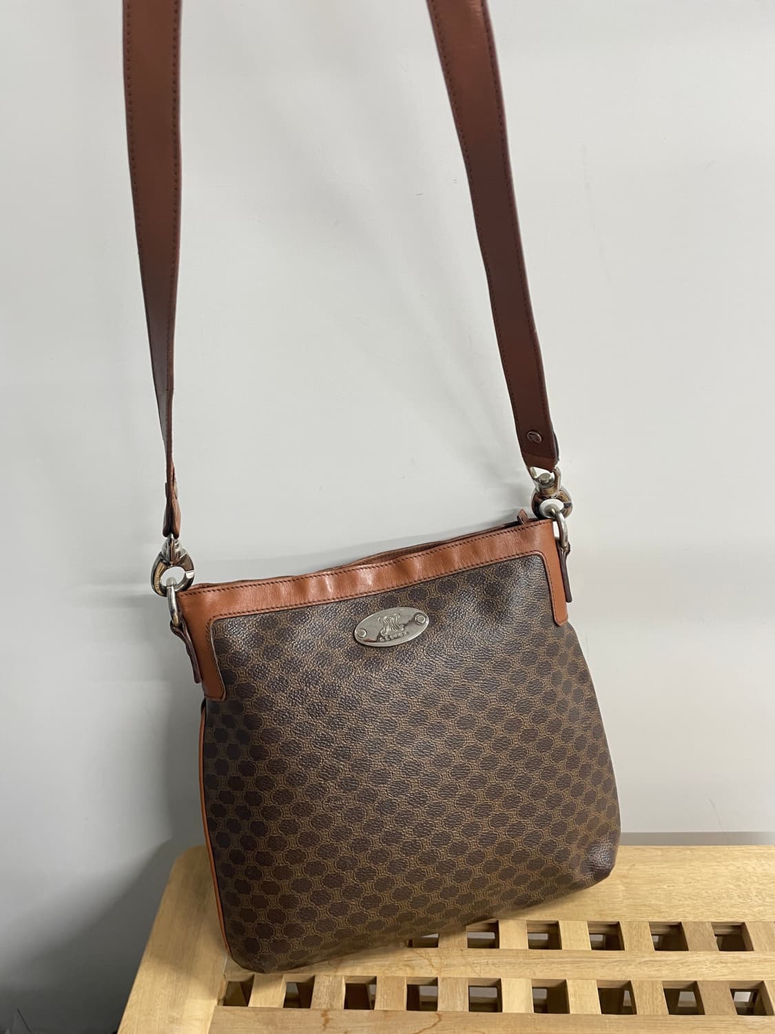 셀린느 마카담 크로스백 상품이미지2