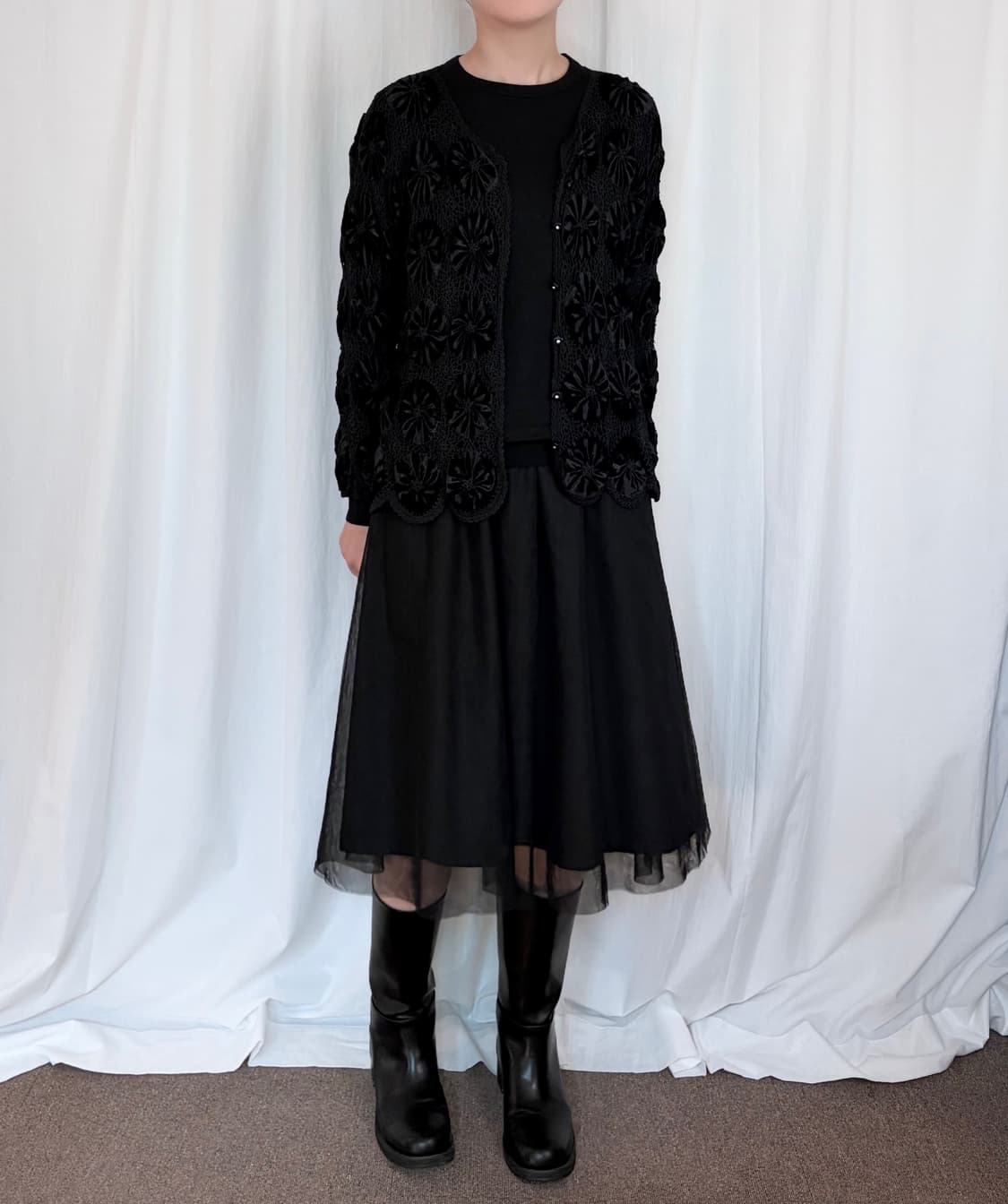 Velvet Flower Punching Cardigan - Black 상품이미지2