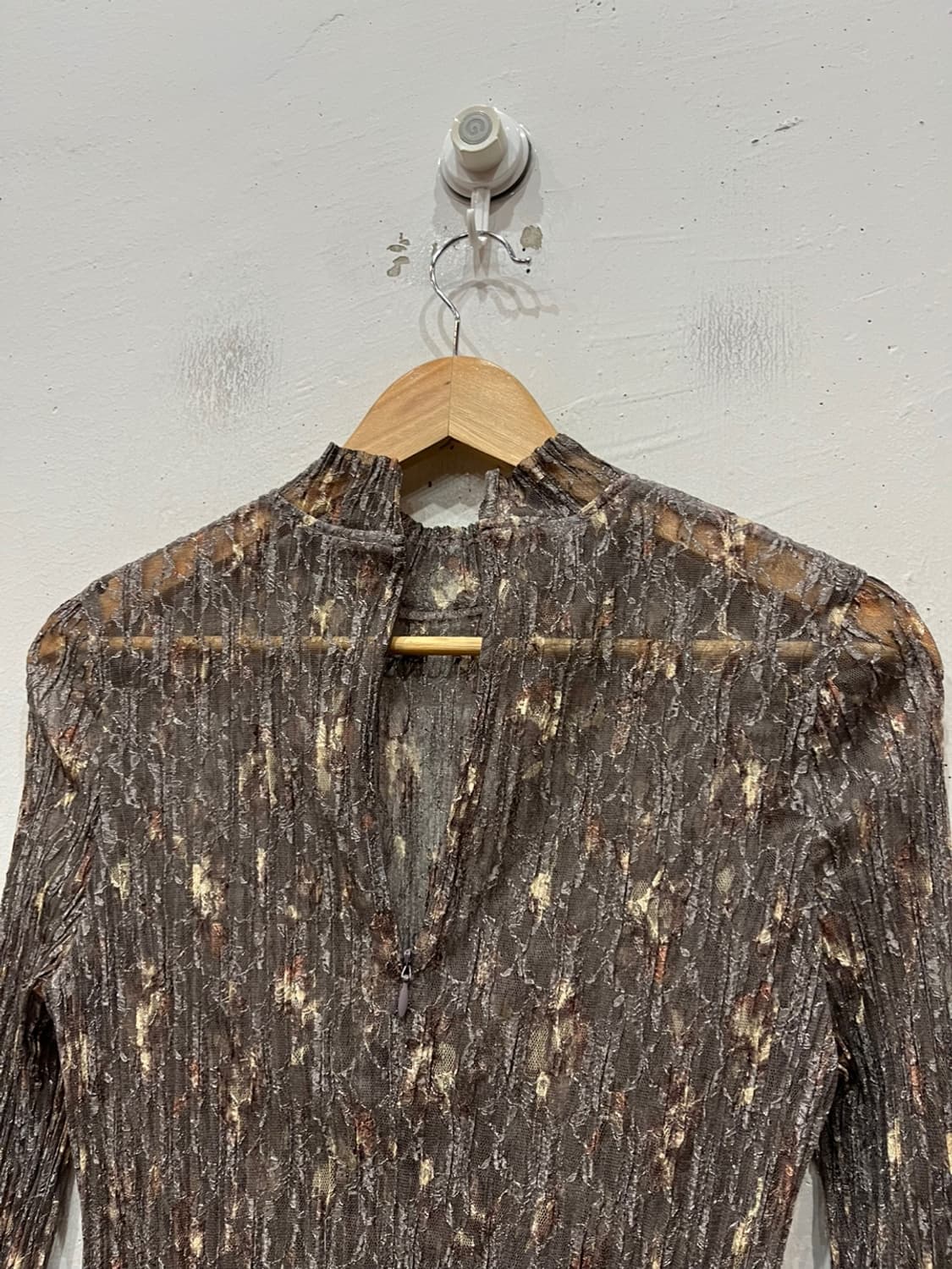 Made in JAPAN 씨스루 플리츠 탑  상품이미지5