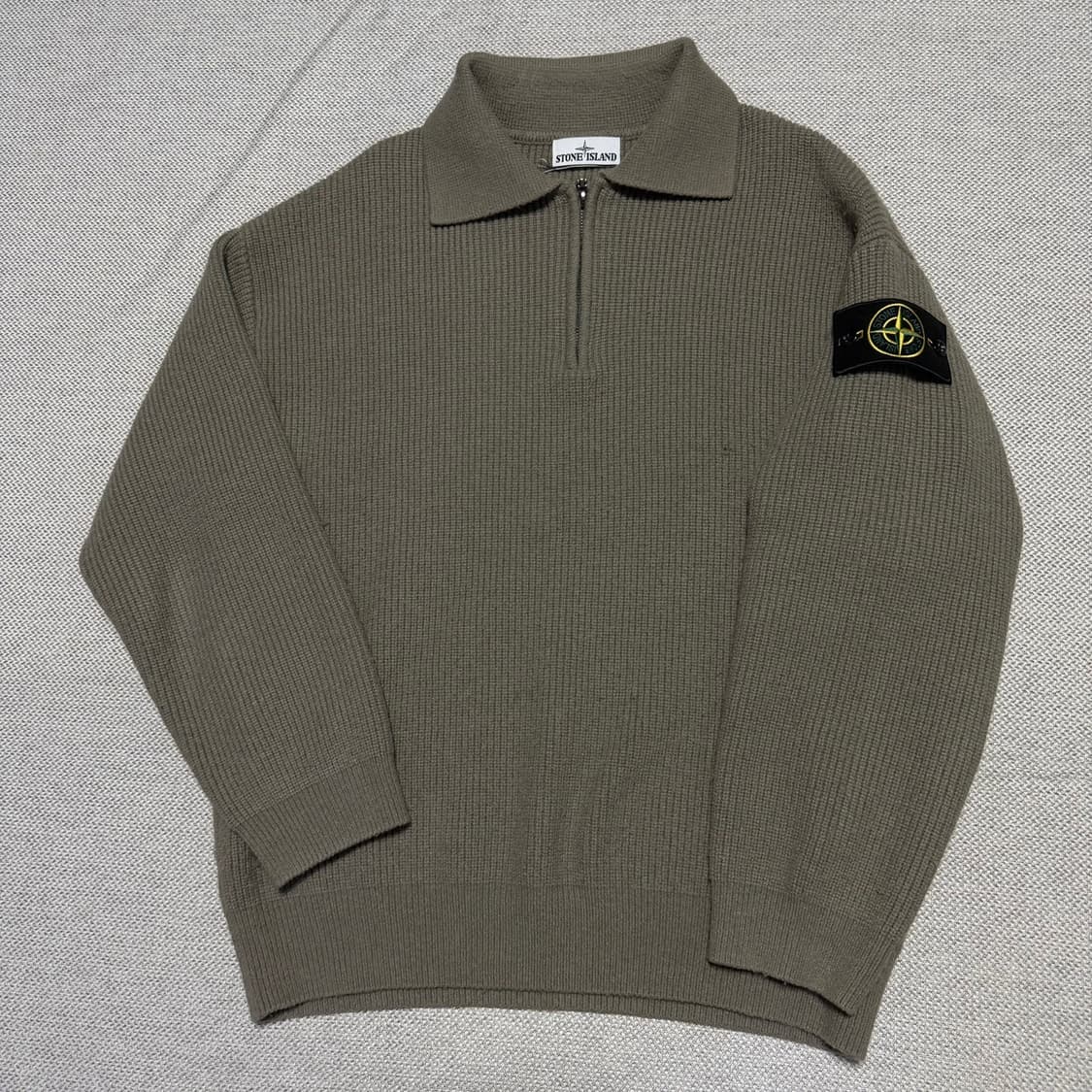 스톤아일랜드 카라 니트 상품이미지1