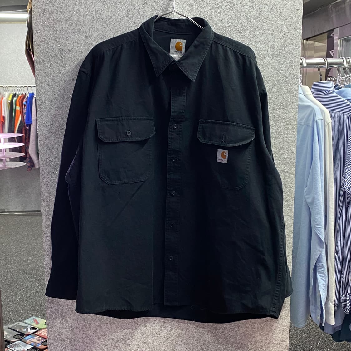 칼하트 패치로고 투포켓 블랙 셔츠 B3164 상품이미지2