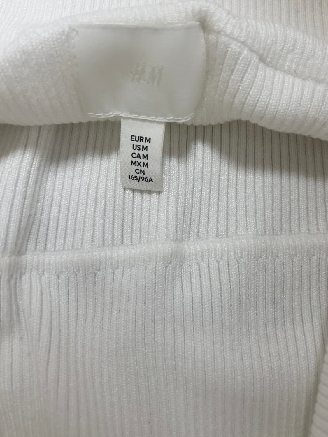 h&m 오프숄더 니트  상품이미지3