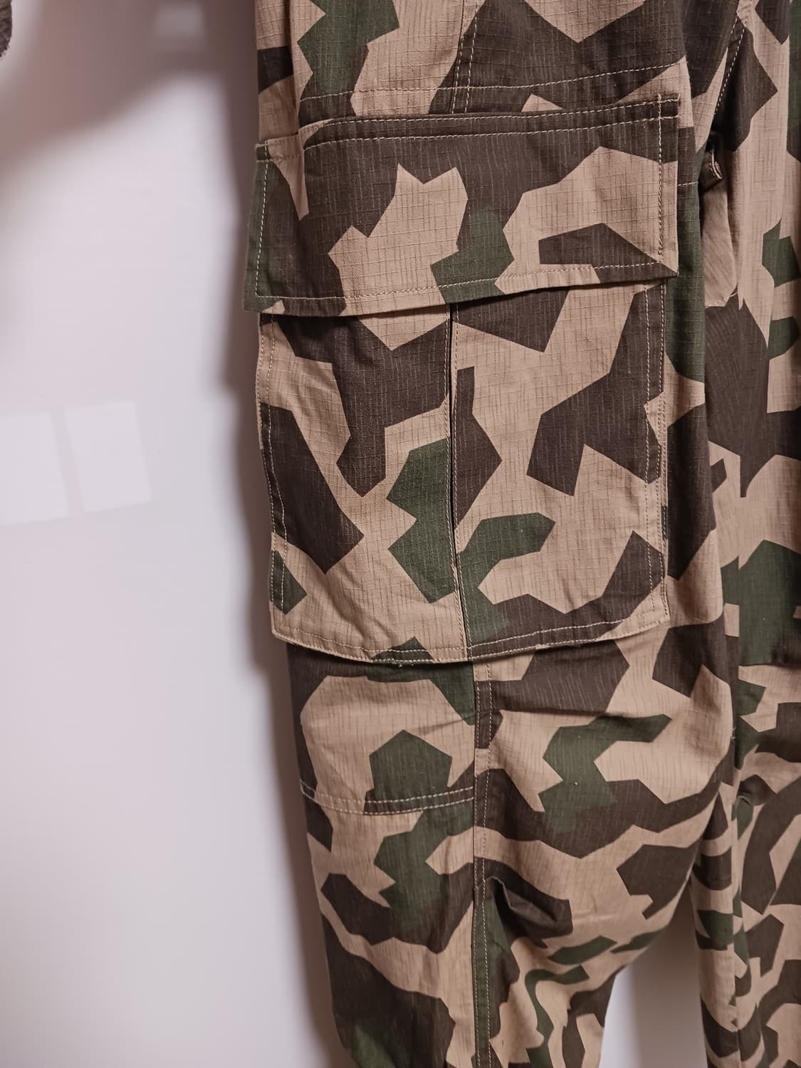 엑스트라오디너리 카모 카고팬츠 상품이미지4