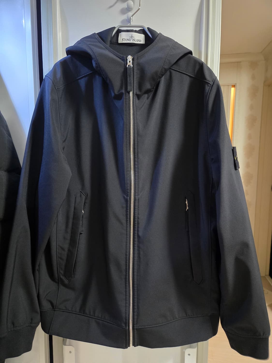 스톤아일랜드 라이트 소프트쉘-R 블랙 L 상품이미지1