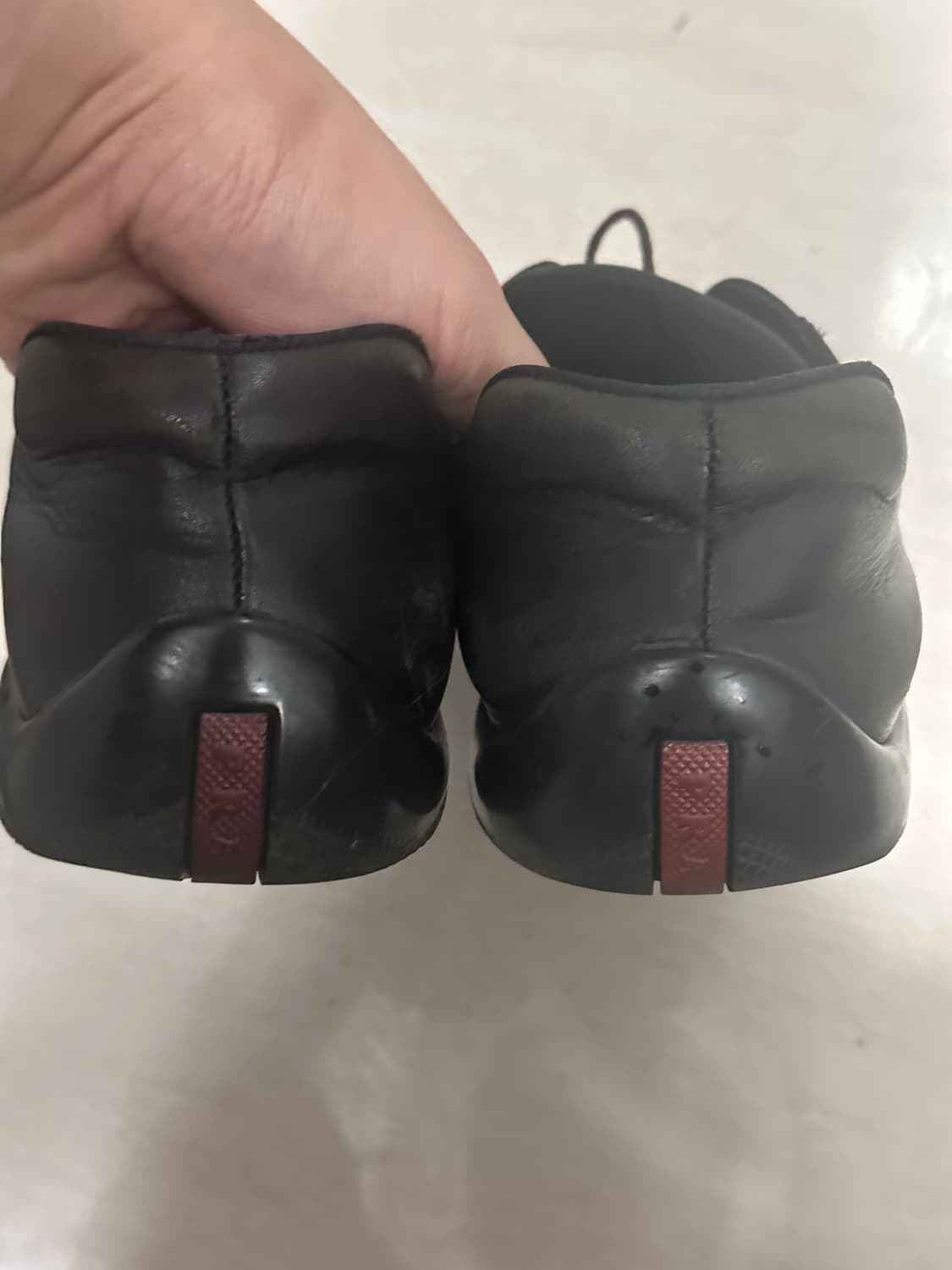 프라다 빈티지 레더 스니커즈 상품이미지5