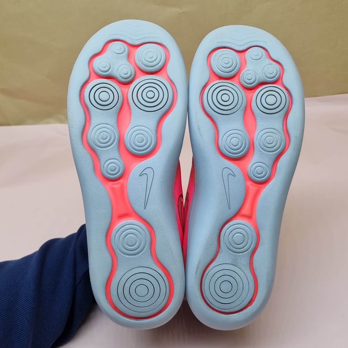 나이키 루나솔로 여성운동화235 상품이미지3