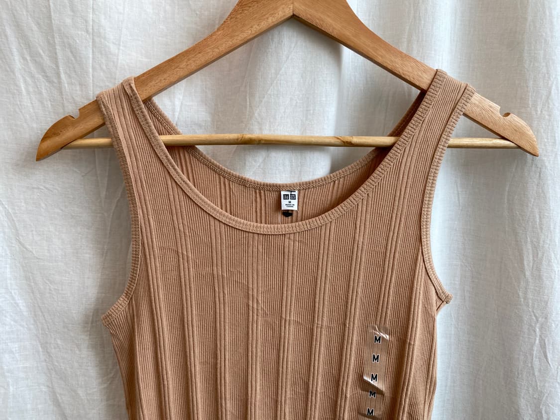 UNIQLO 베이직 슬리브리스탑(M/새상품) 상품이미지4