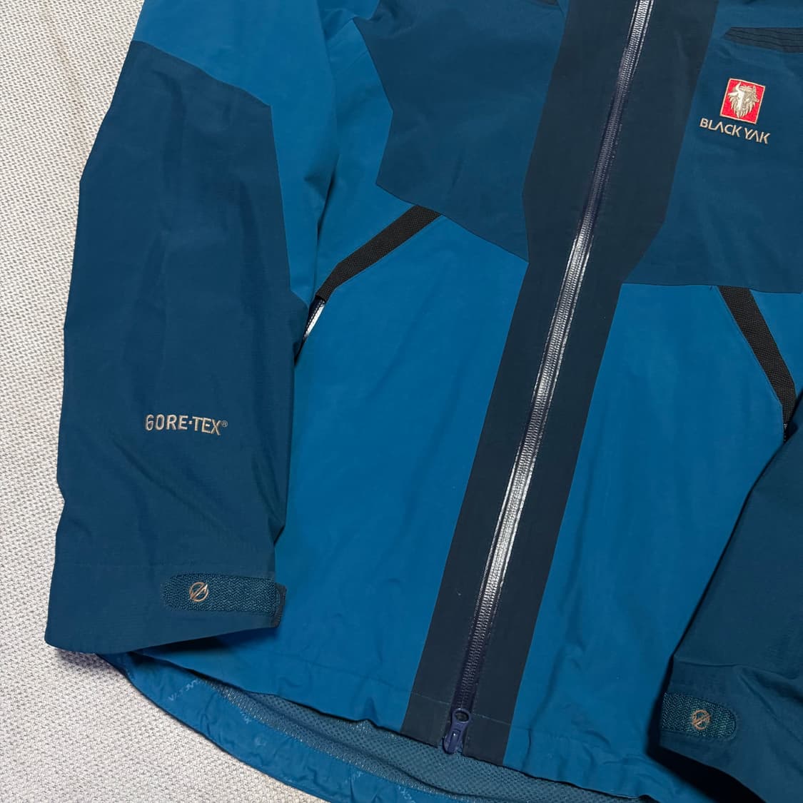 블랙야크 고어텍스 방수 바람막이 자켓 상품이미지3