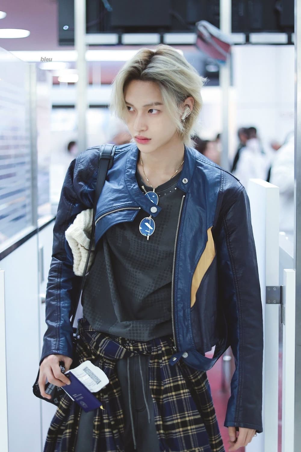 새상품) 라이즈 원빈 착용 급처 써저리 커브 레더 자켓 블루 s사이즈 상품이미지1