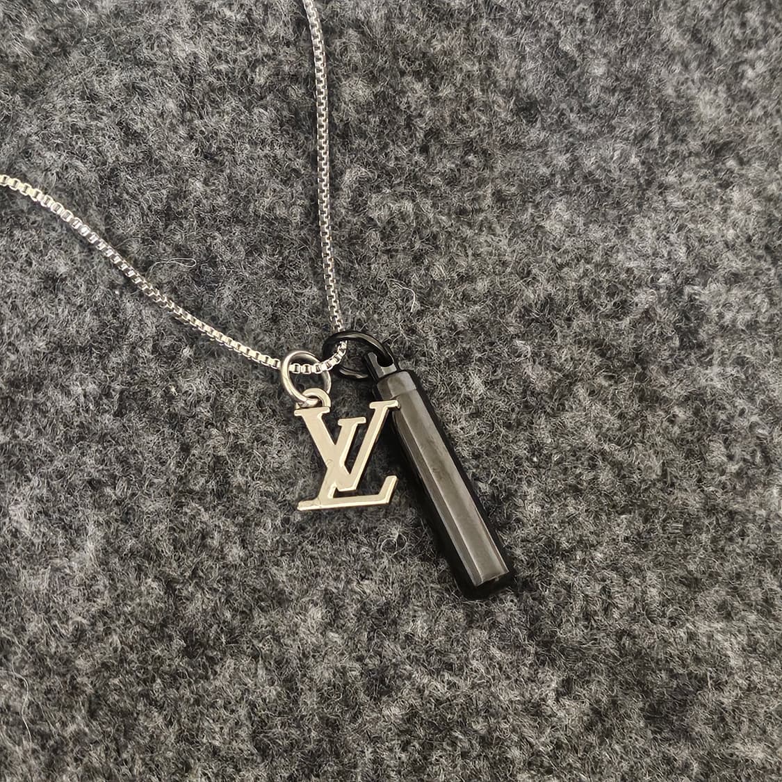 550 루이비통 보틀 빈티지 업사이클링 남자 써지컬 목걸이 상품이미지4