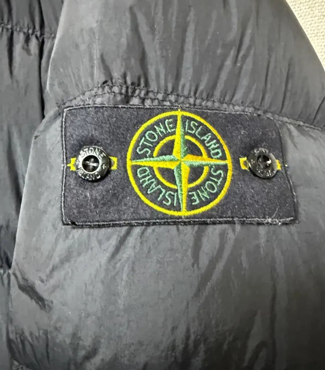 스톤아일랜드 논후드 24 크링클랩스 패딩 팝니다 상품이미지2