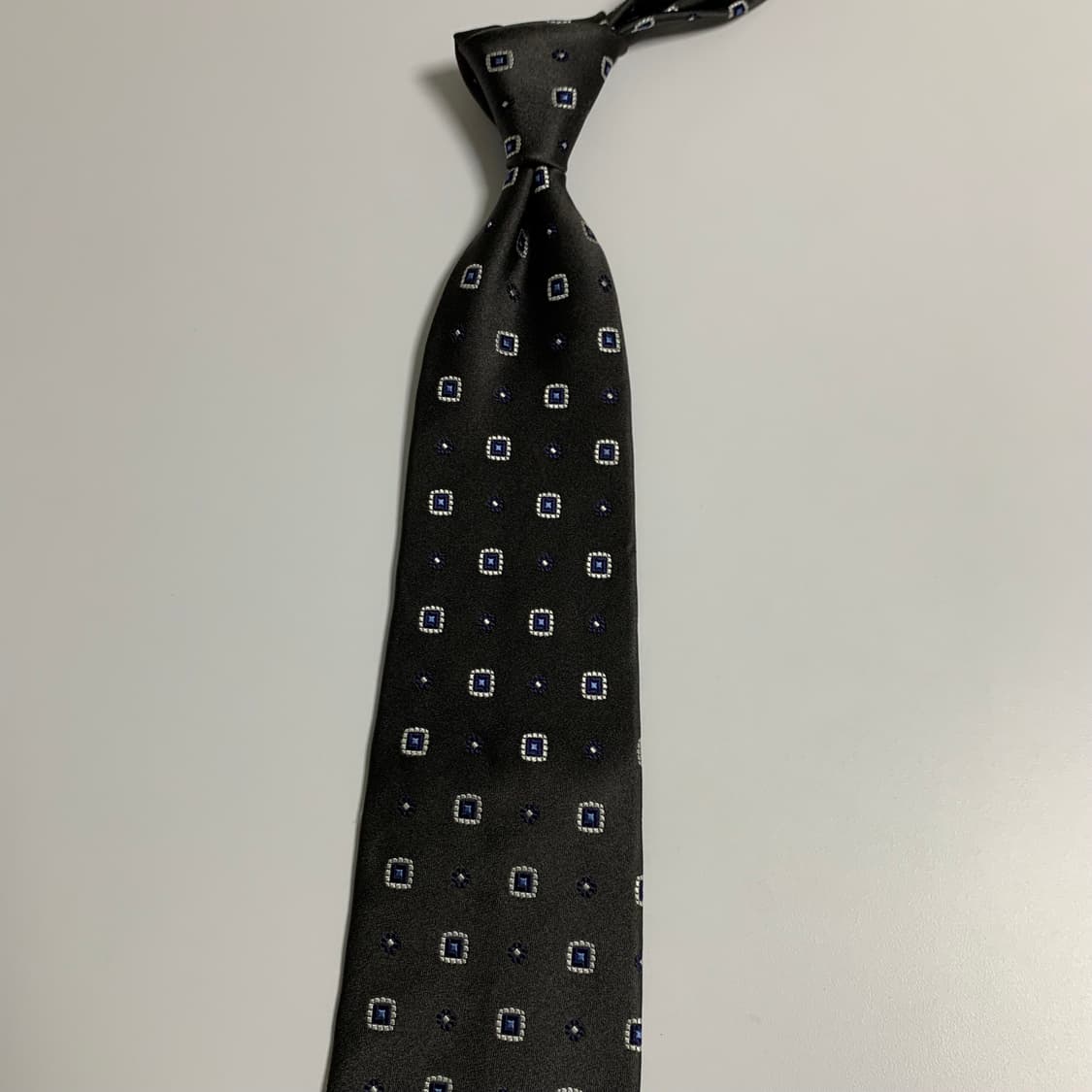 아쿠아스큐텀 챠콜그레이 명품넥타이 100실크 클래식룩 A+등급 상품이미지8