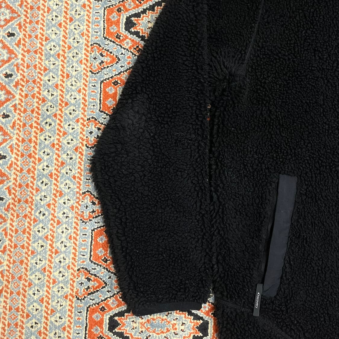 디스커버리 블랙 플리스 후드집업 남성L 상품이미지3