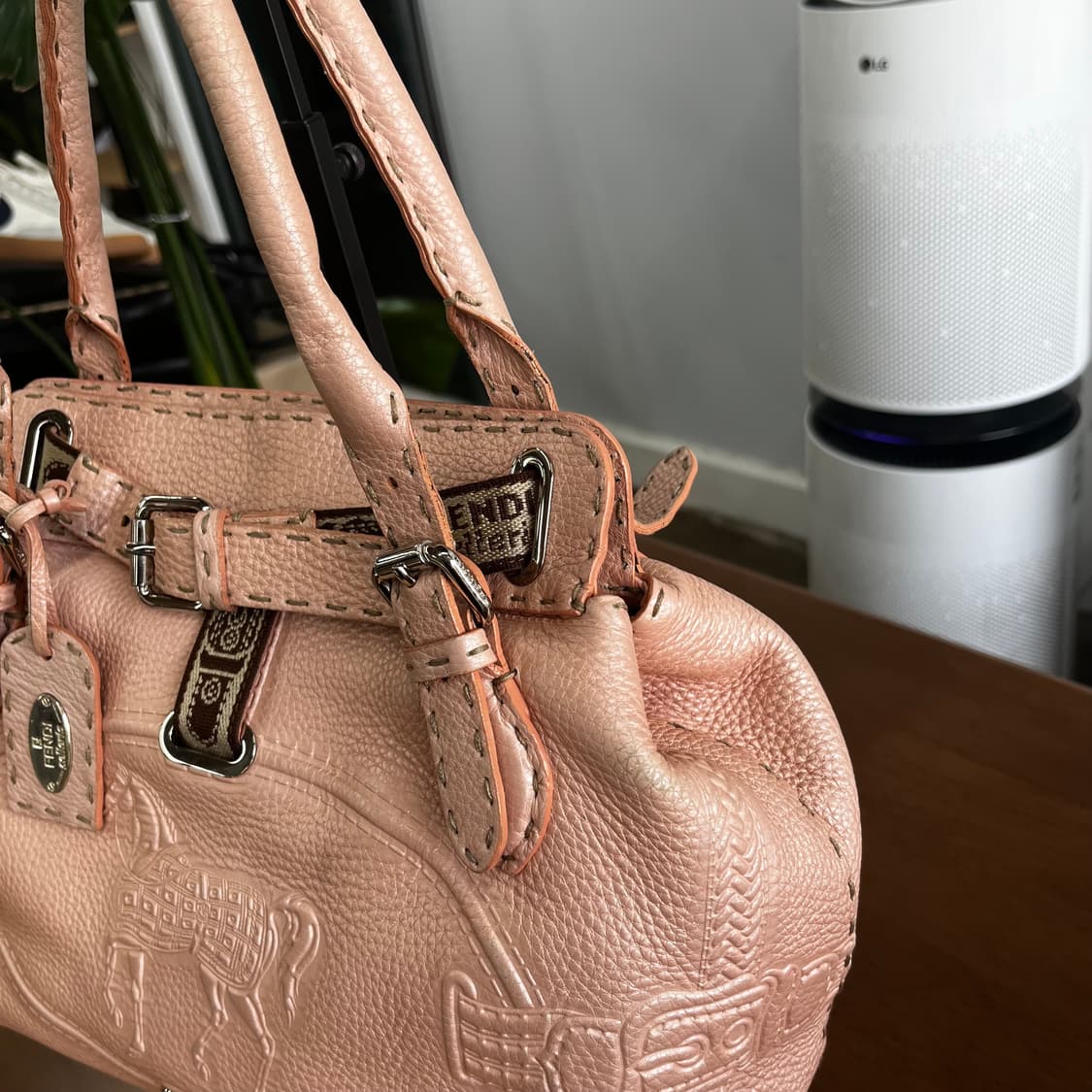 펜디 셀러리아 토트백 숄더백 상품이미지4