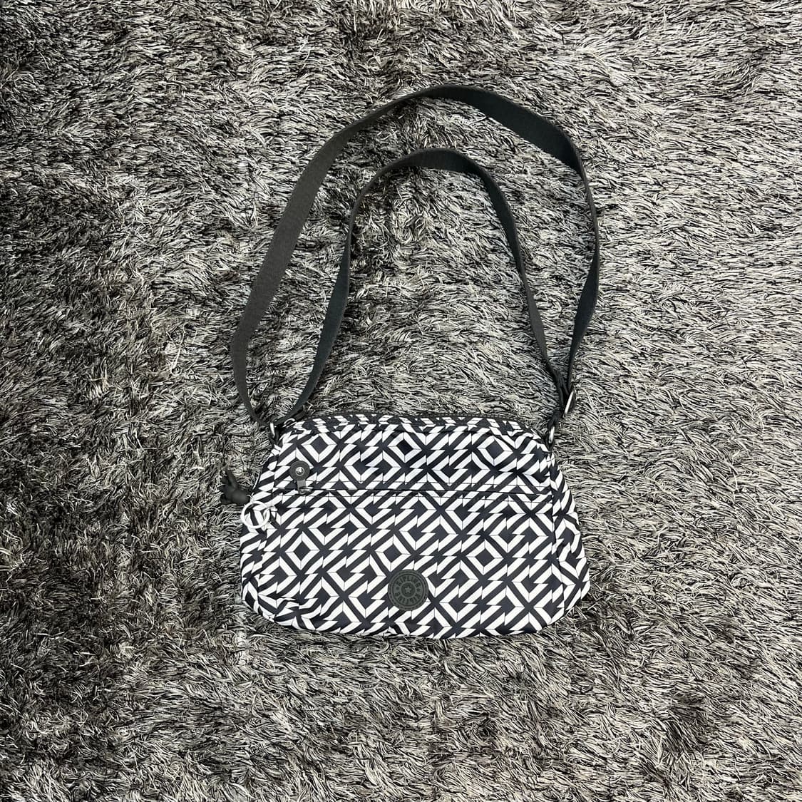 키플링 숄더백 상품이미지1