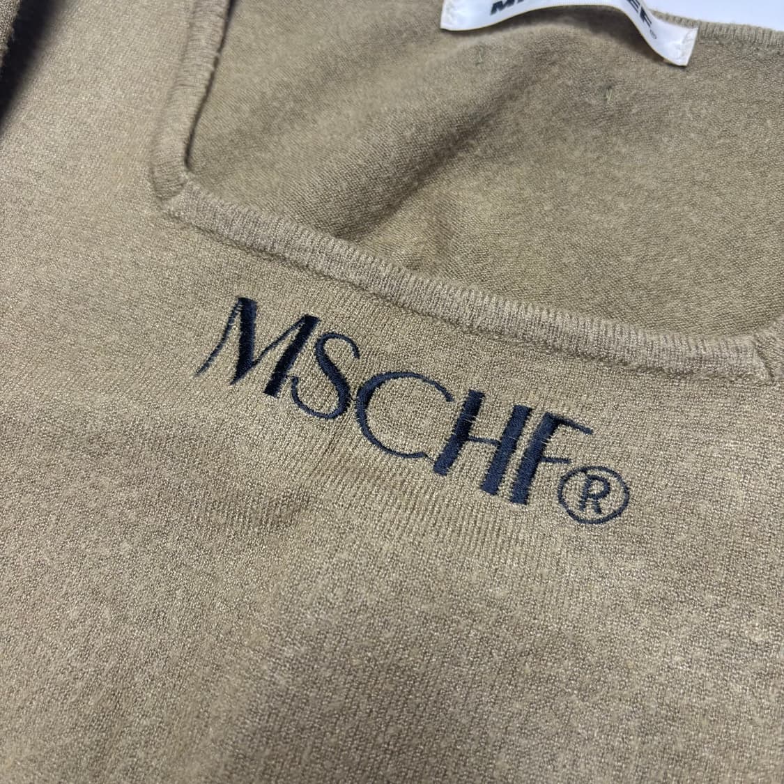 미스치프 스퀘어넥 니트 상품이미지2