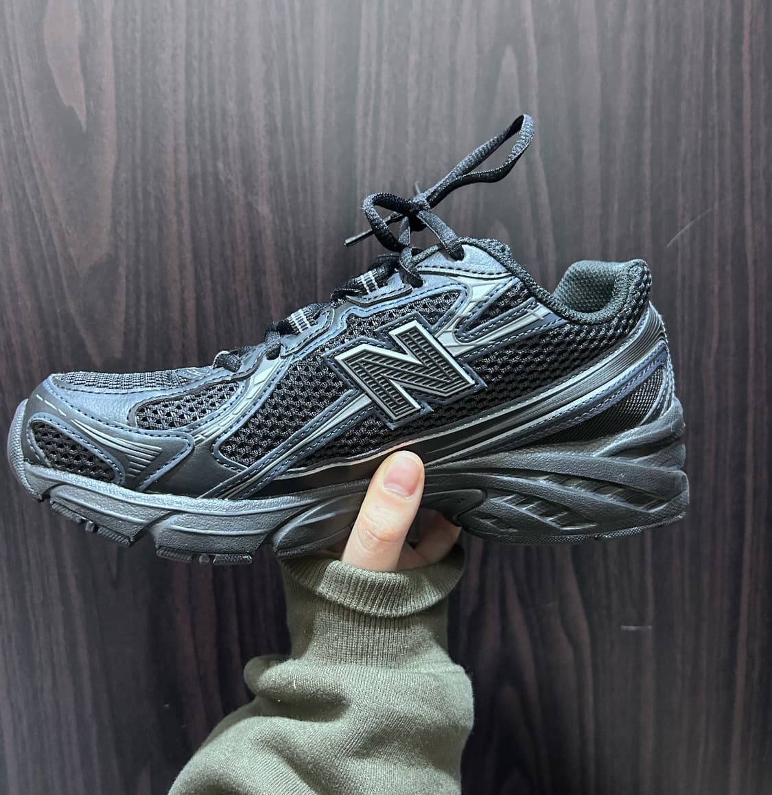 뉴발란스 740 240 상품이미지1