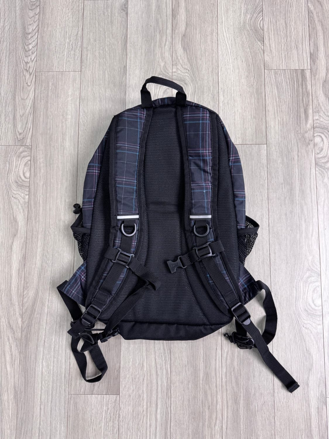 콜맨 타탄체크 백팩 블랙 상품이미지7