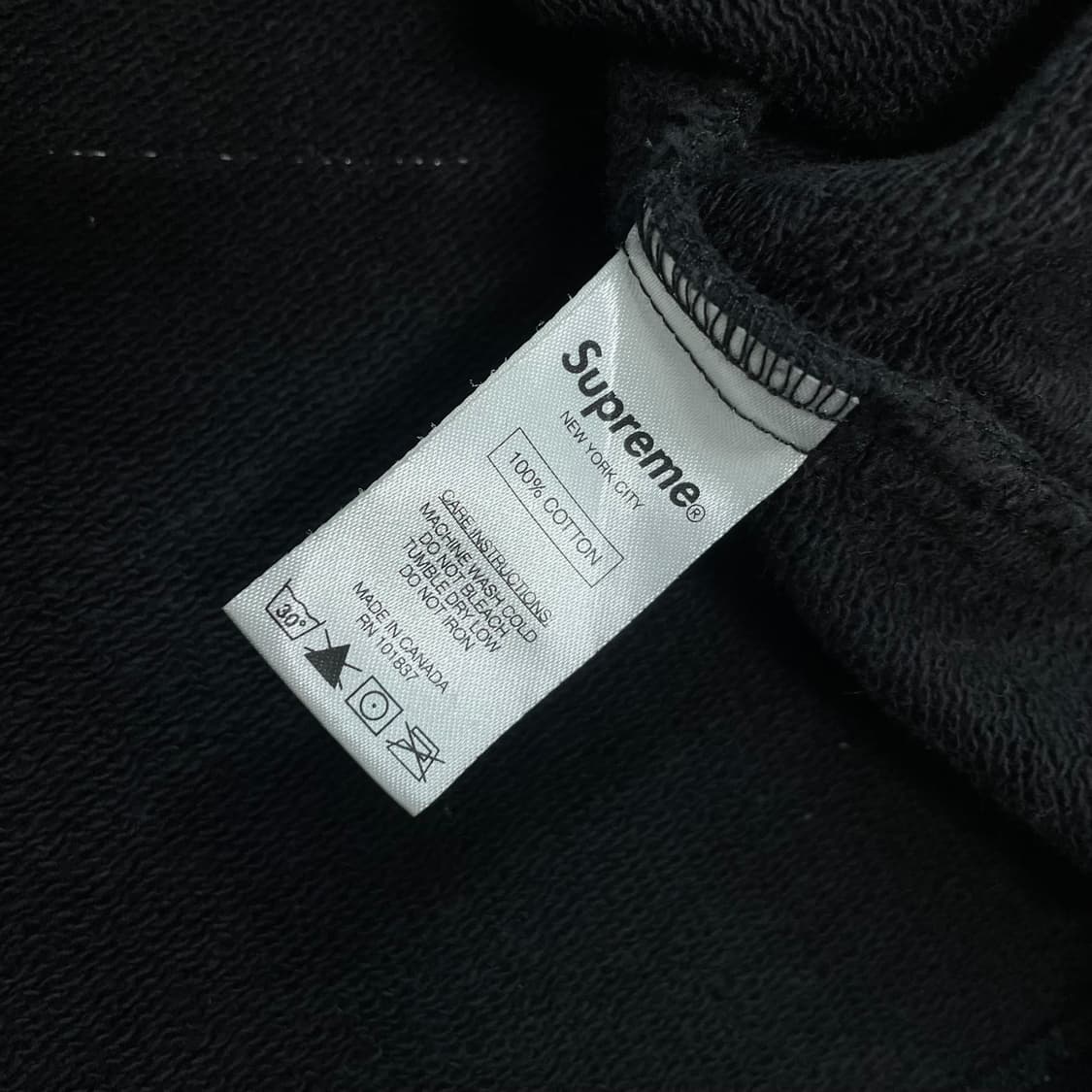 슈프림 Supreme 13fw 만국기 패치 후드티 블랙 상품이미지7