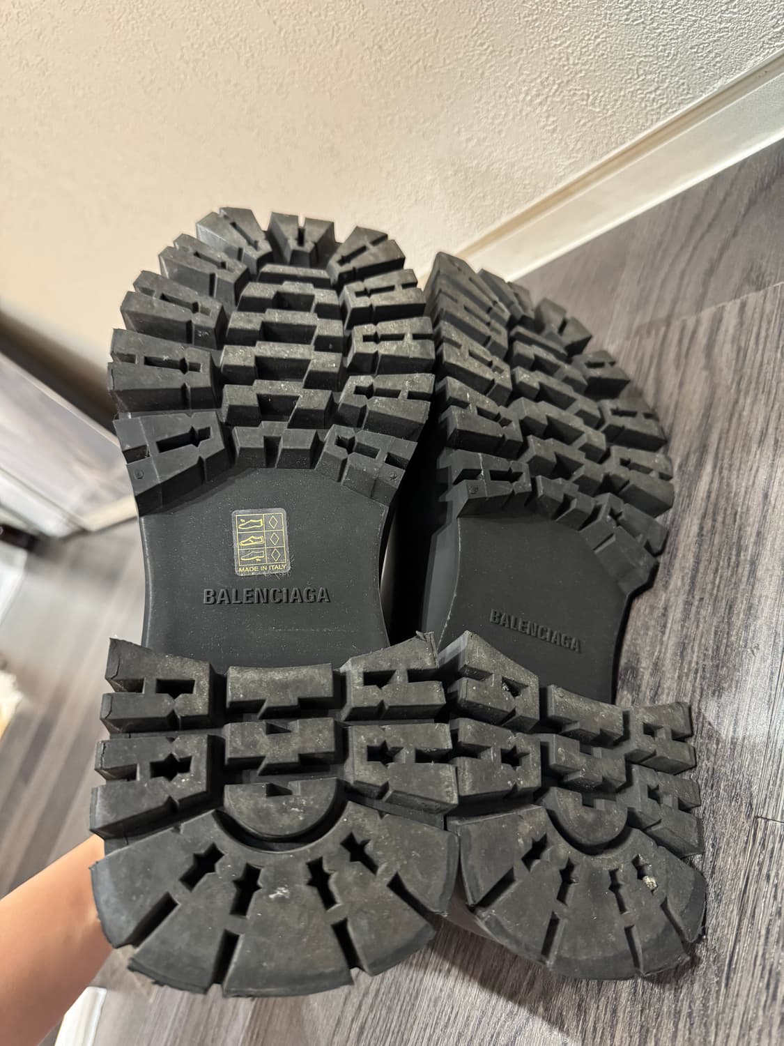 발렌시아가 트루퍼 42 상품이미지5