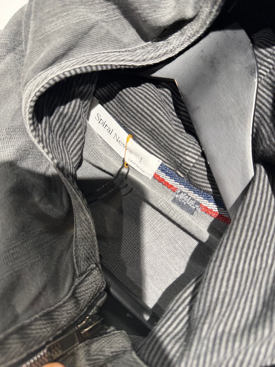 inner stripe point high-neck hood zip-up 상품이미지10