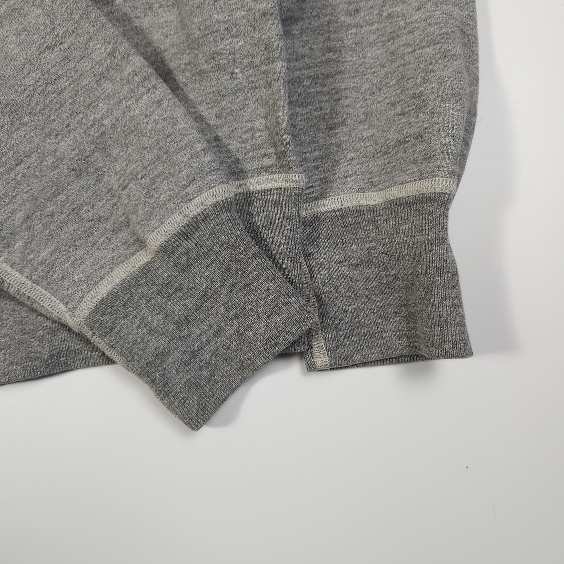 버즈릭슨 그레이 맨투맨  상품이미지4