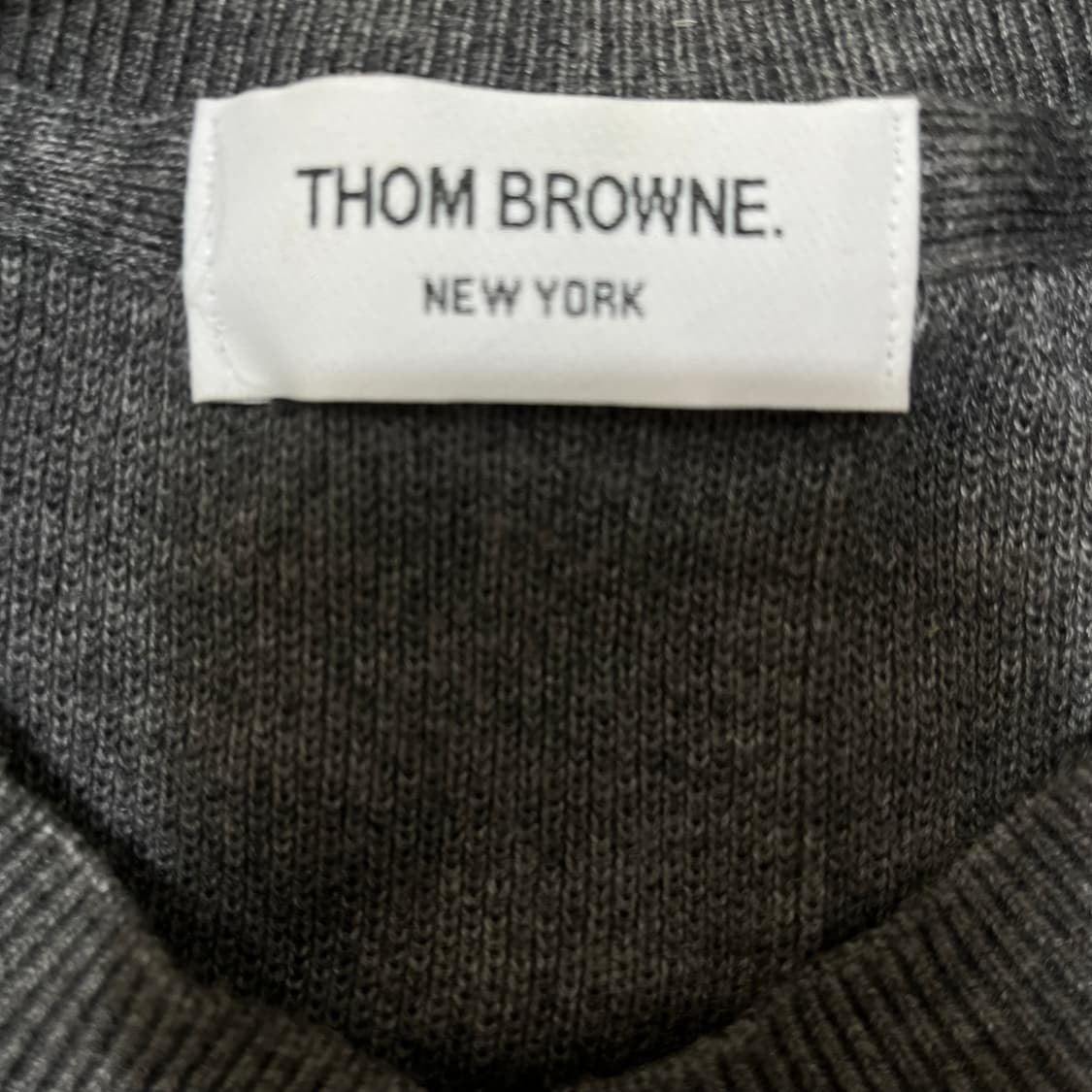 톰브라운 여성 미스터 톰 자수 사선 완장 가디건 상품이미지4