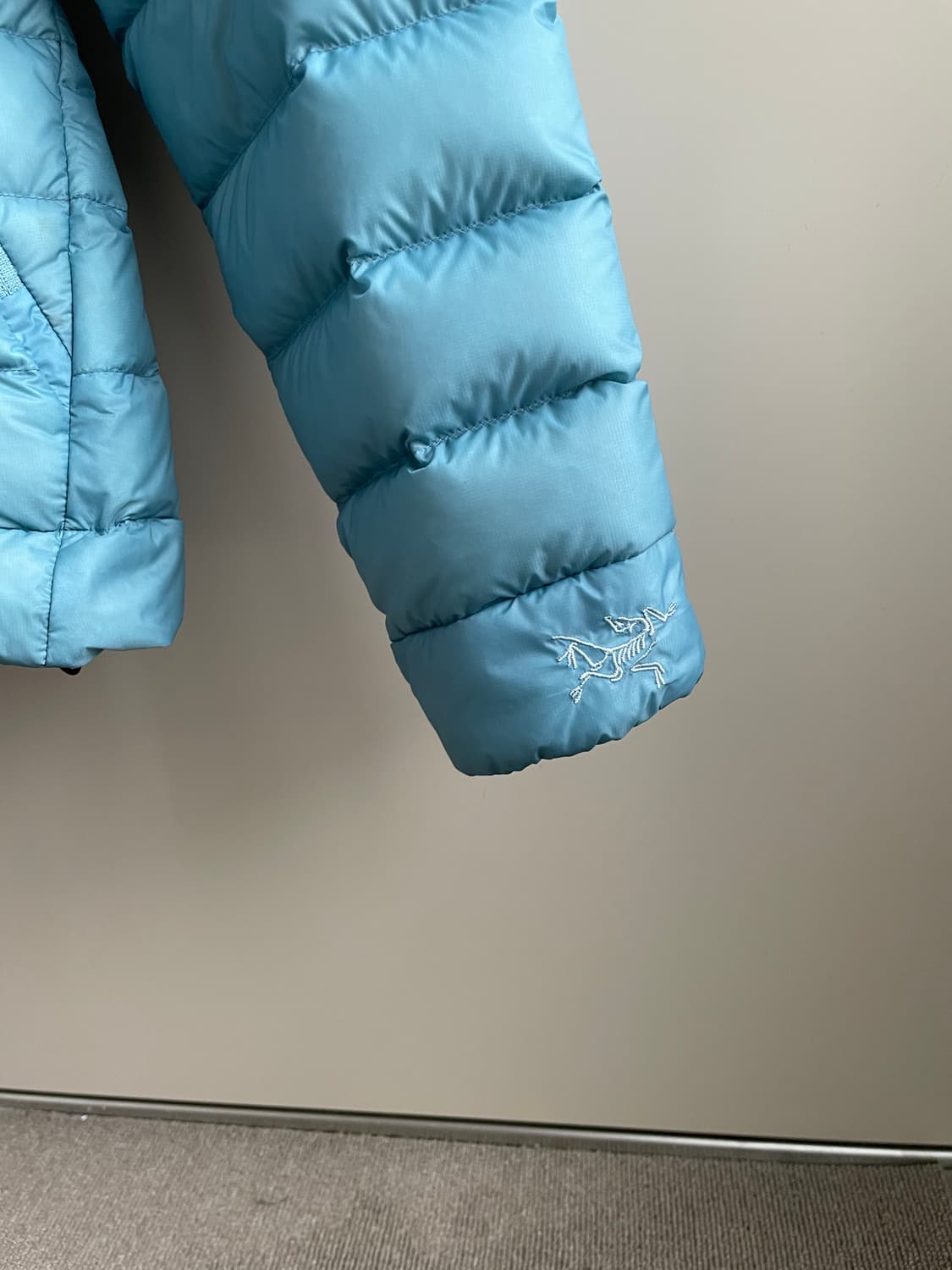 아크테릭스 세륨 후디패딩 우먼 M 상품이미지4