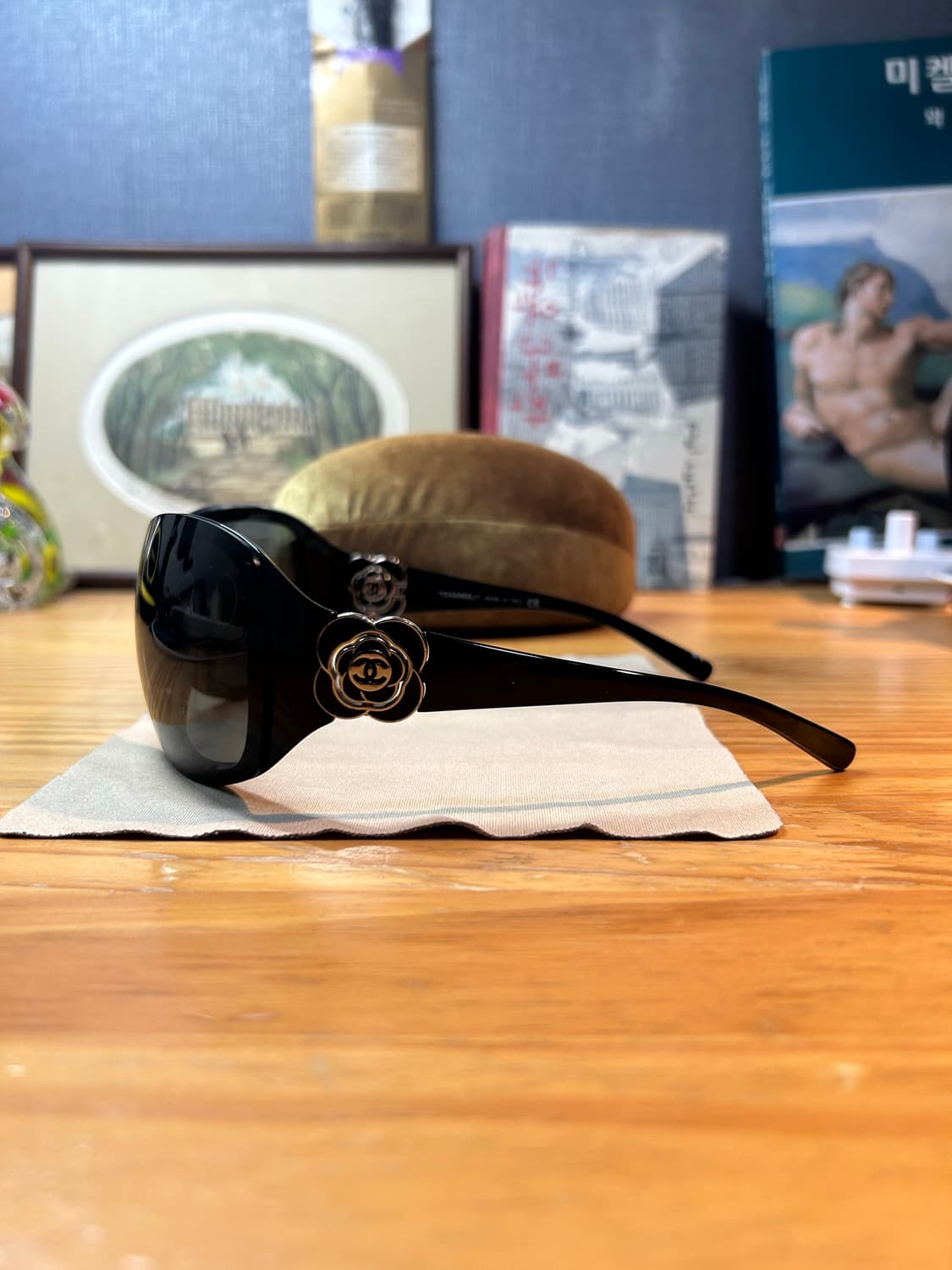 샤넬 카멜리아 플라워 선글라스 상품이미지4