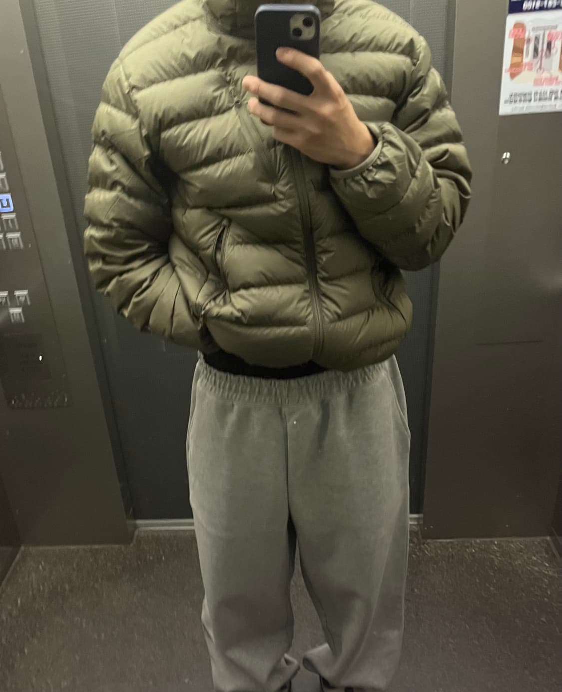 무신사 스탠다드 경량패딩 카키 L 상품이미지1