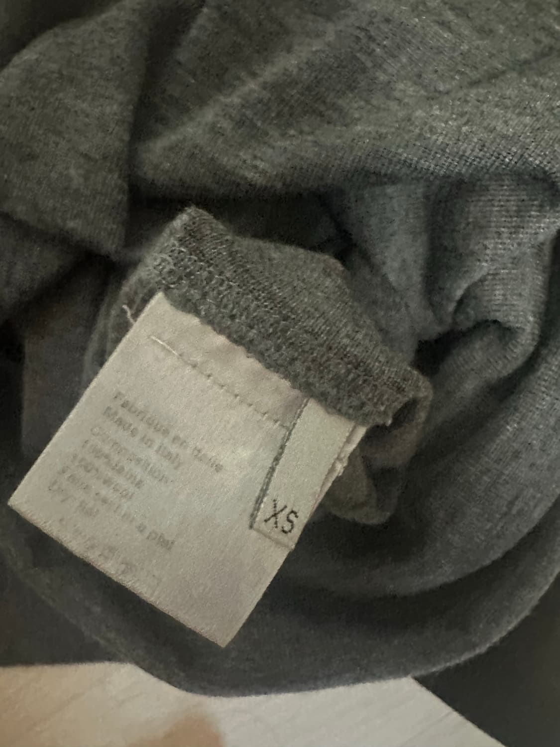 디올옴므 AW05 BEE 로고 터틀넥 니트 상품이미지4