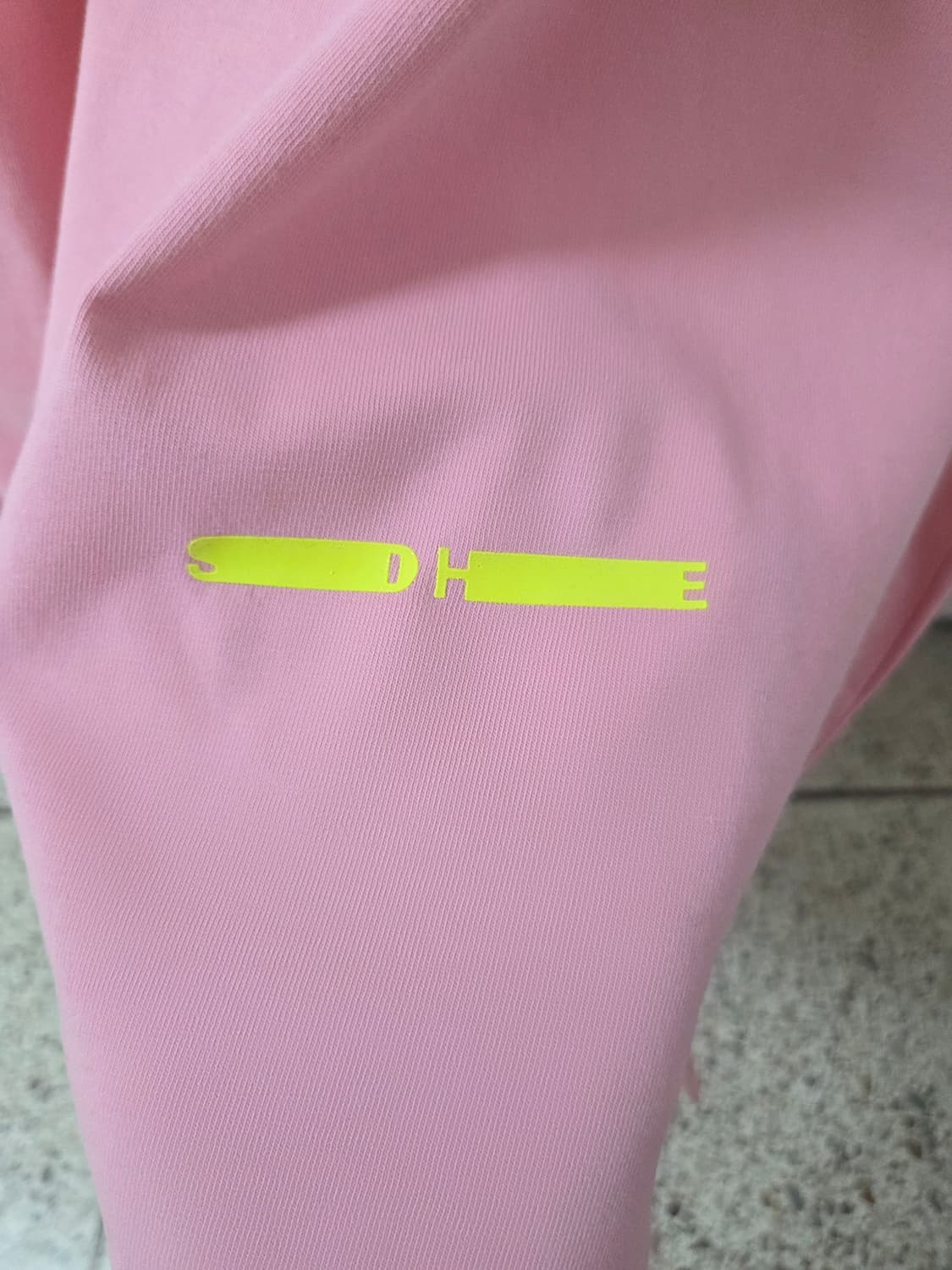 솔리드옴므 핑크 오버핏 반팔 46 상품이미지2